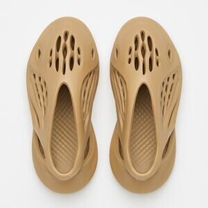 Yeezy Foam Runner Sand Tan Size 8 – Made in USA – Excellent Condition